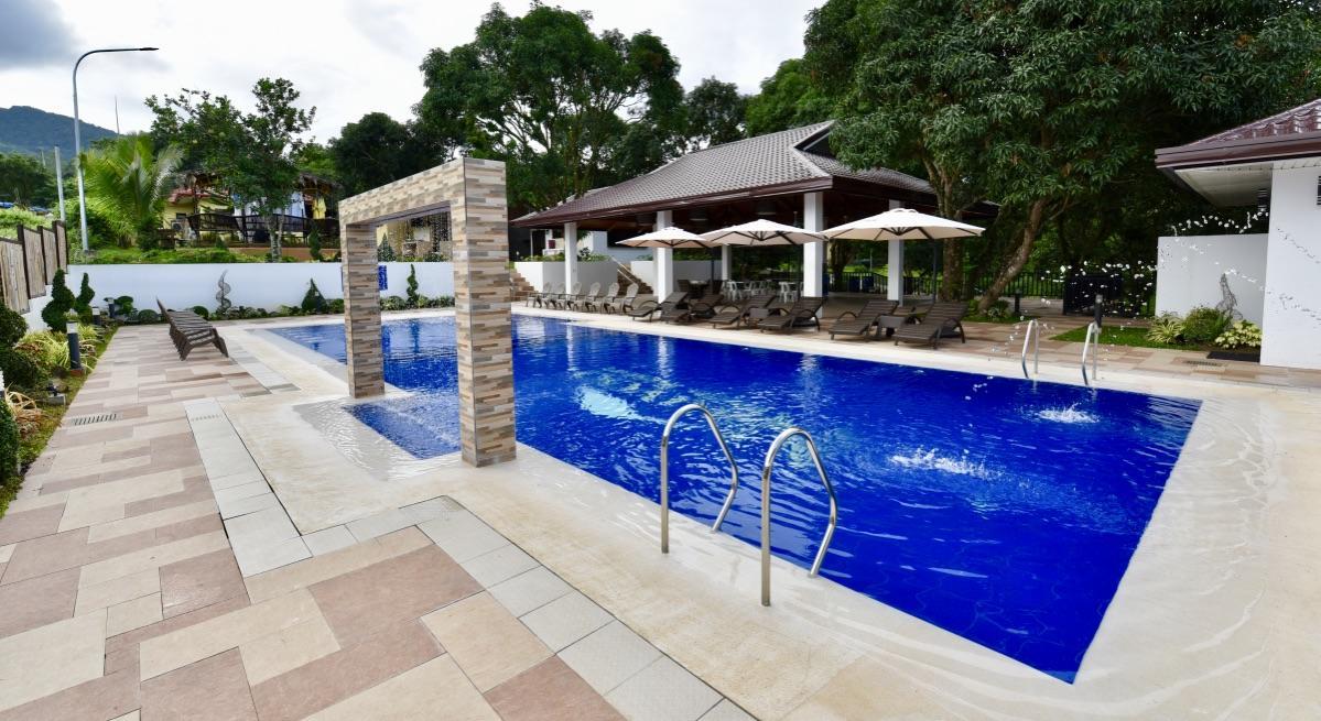 Nauvoo Farm Resort Magalang Exterior foto
